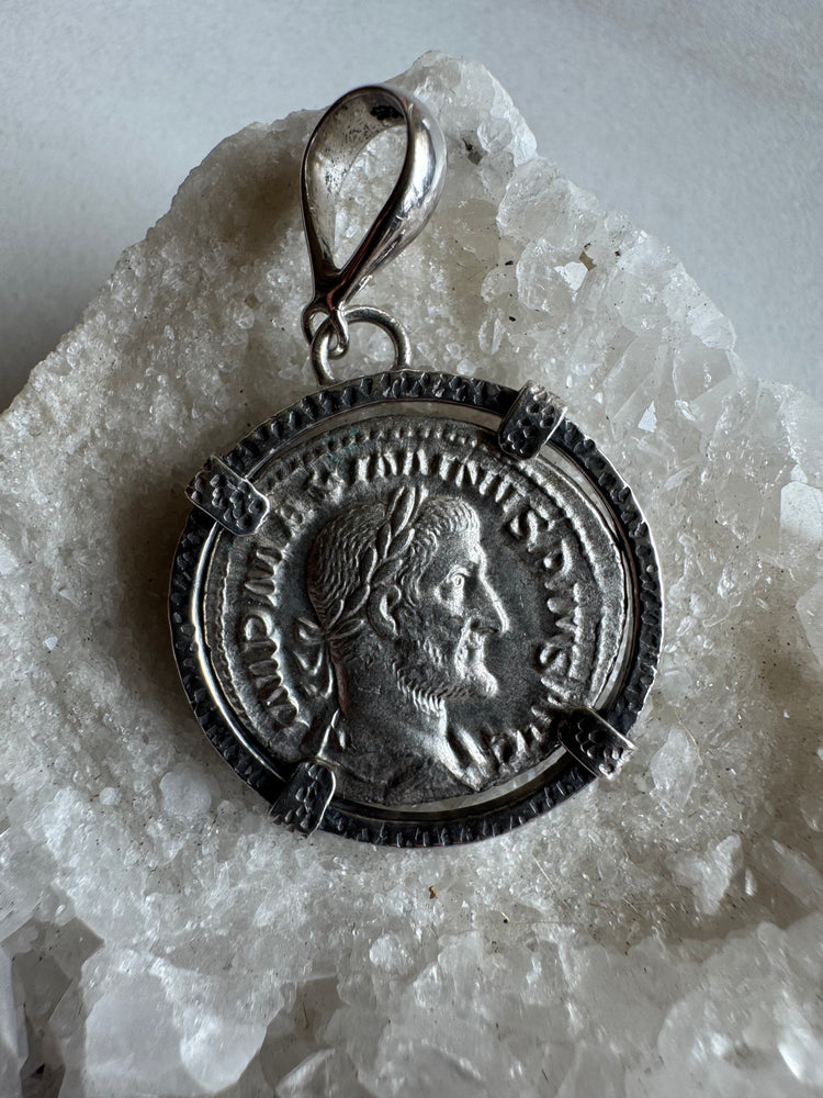 Ancient Roman Silver Denarius – Maximinus Thrax (AD 235–238)
Reverse: PAX, Goddess of Peace