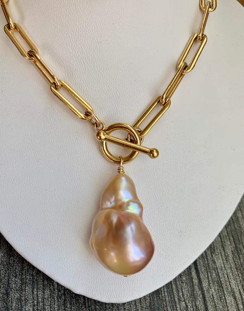 Pink Edison Baroque Pearl Chunky Toggle Necklace