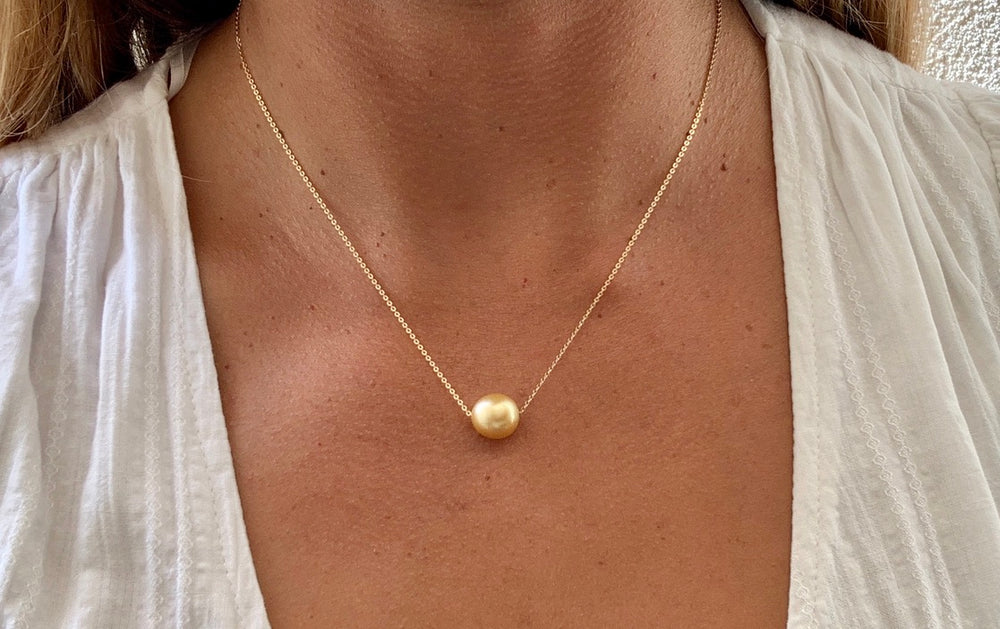 Freshwater pearl necklace in 14k yellow gold | KLENOTA
